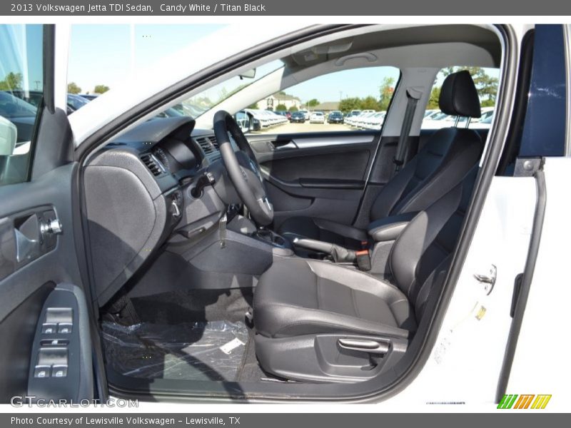 Candy White / Titan Black 2013 Volkswagen Jetta TDI Sedan