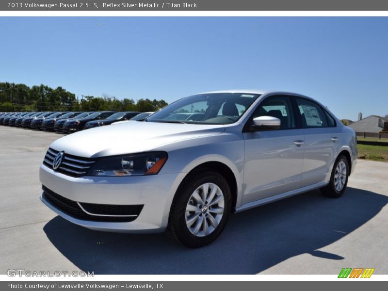 Reflex Silver Metallic / Titan Black 2013 Volkswagen Passat 2.5L S