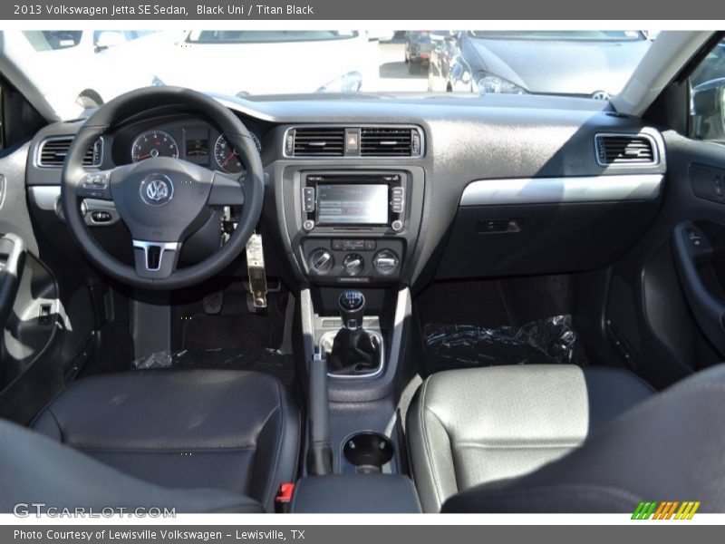 Black Uni / Titan Black 2013 Volkswagen Jetta SE Sedan