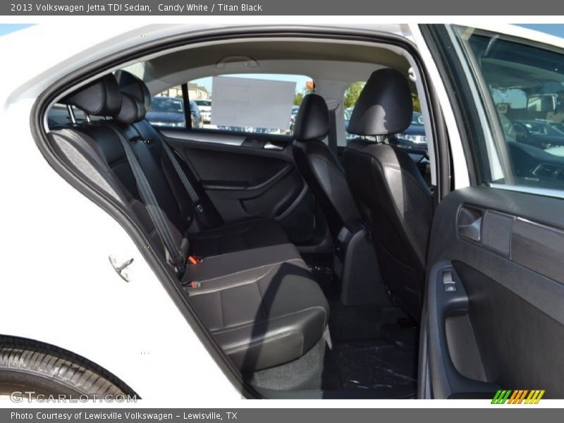 Candy White / Titan Black 2013 Volkswagen Jetta TDI Sedan