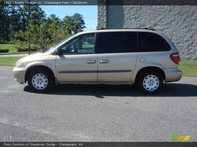 Champagne Pearl / Sandstone 2001 Chrysler Voyager LX