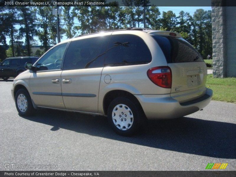 Champagne Pearl / Sandstone 2001 Chrysler Voyager LX