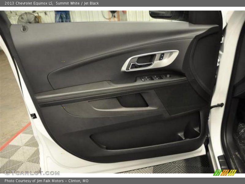 Summit White / Jet Black 2013 Chevrolet Equinox LS