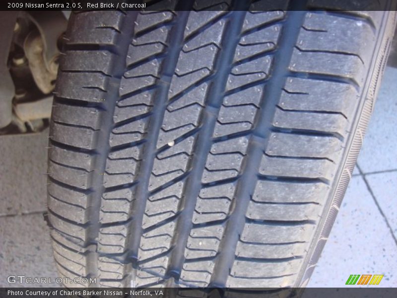 Red Brick / Charcoal 2009 Nissan Sentra 2.0 S