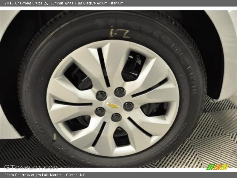  2013 Cruze LS Wheel