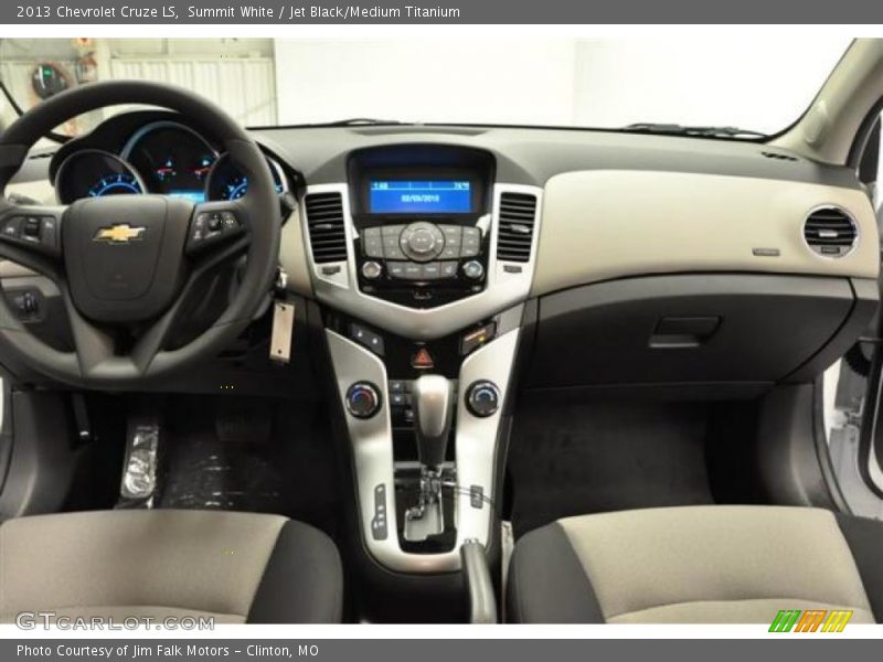 Summit White / Jet Black/Medium Titanium 2013 Chevrolet Cruze LS