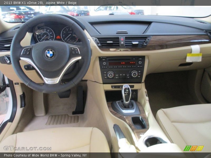 Dashboard of 2013 X1 xDrive 28i