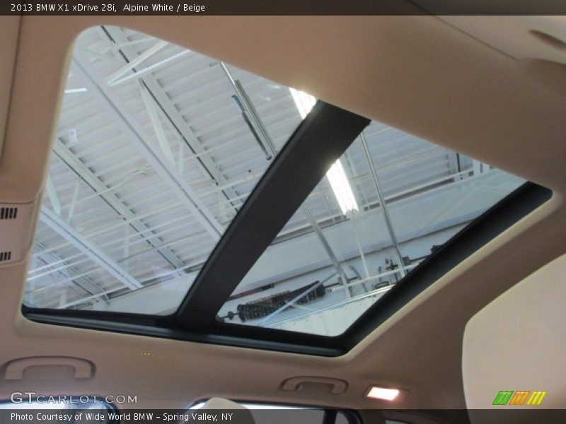 Sunroof of 2013 X1 xDrive 28i