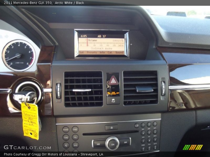 Arctic White / Black 2011 Mercedes-Benz GLK 350