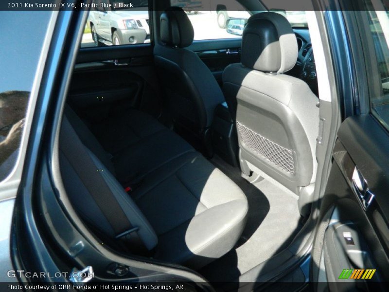 Pacific Blue / Black 2011 Kia Sorento LX V6