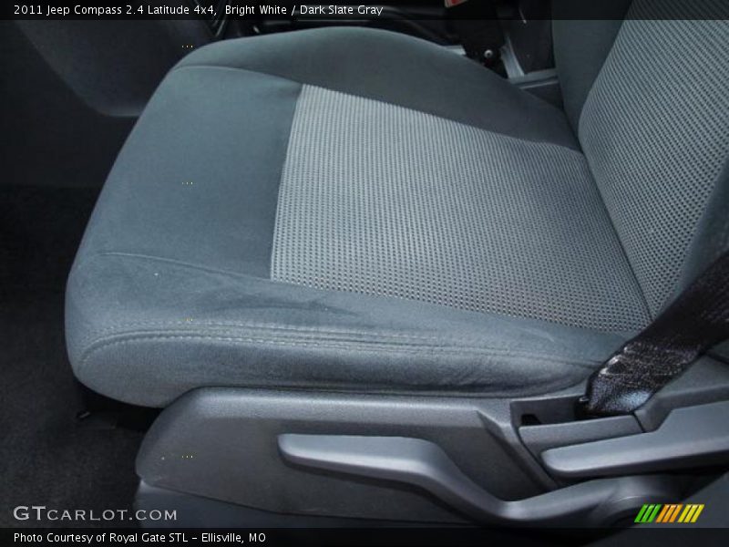 Bright White / Dark Slate Gray 2011 Jeep Compass 2.4 Latitude 4x4