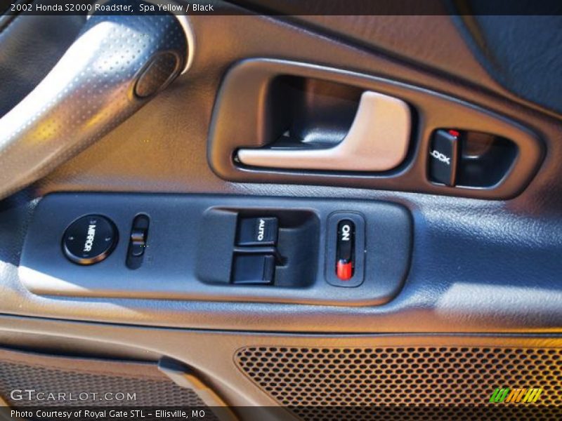 Controls of 2002 S2000 Roadster
