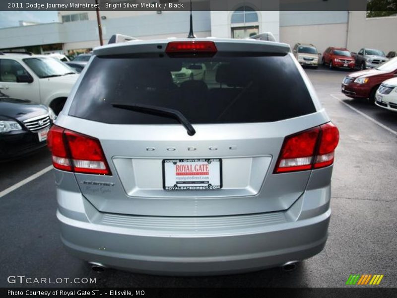 Bright Silver Metallic / Black 2011 Dodge Journey Mainstreet