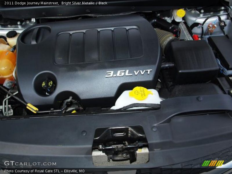 Bright Silver Metallic / Black 2011 Dodge Journey Mainstreet