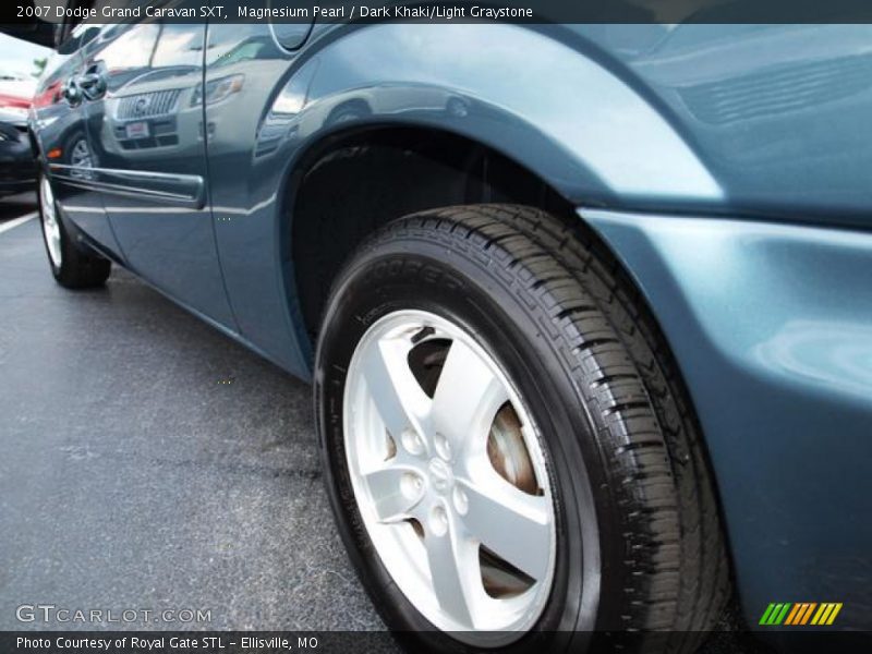 Magnesium Pearl / Dark Khaki/Light Graystone 2007 Dodge Grand Caravan SXT