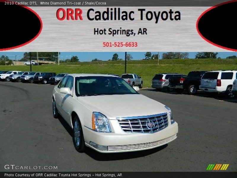 White Diamond Tri-coat / Shale/Cocoa 2010 Cadillac DTS