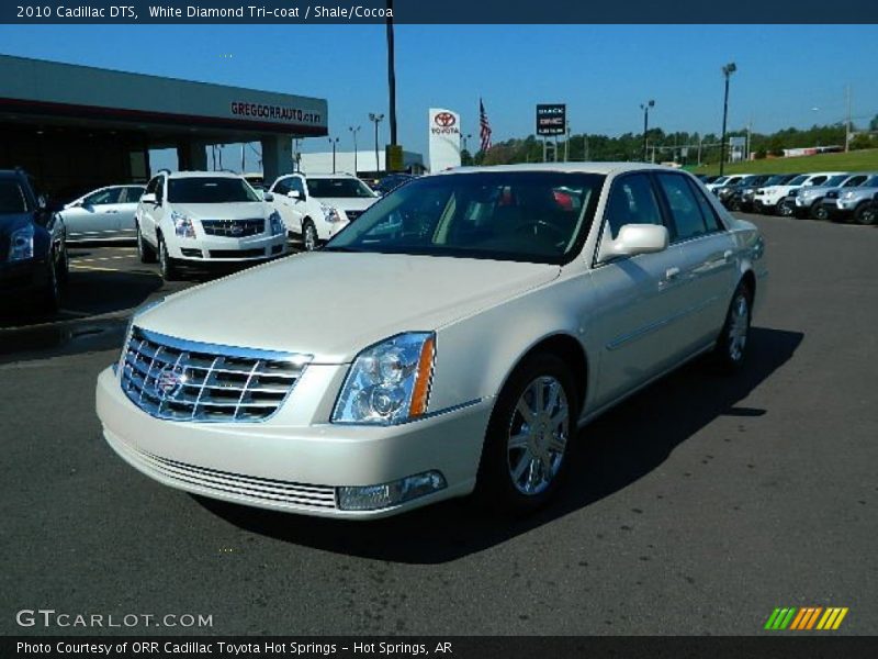 White Diamond Tri-coat / Shale/Cocoa 2010 Cadillac DTS