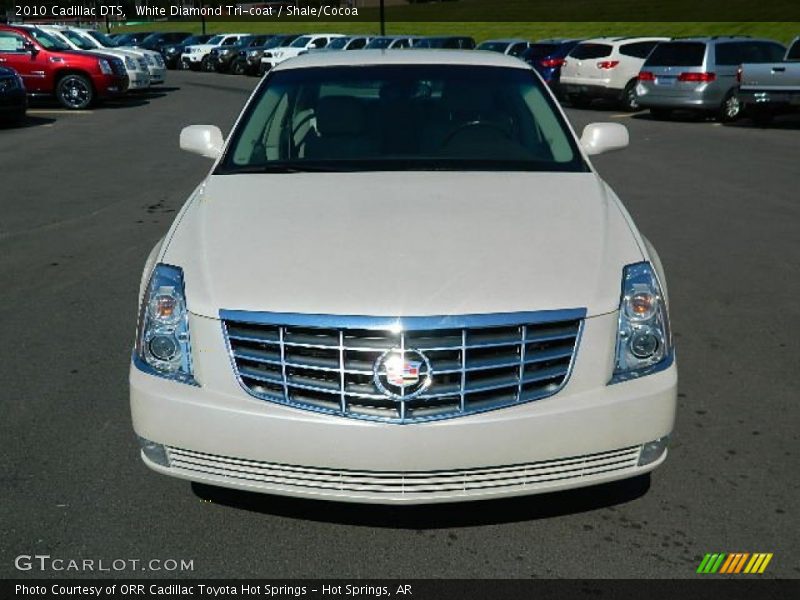 White Diamond Tri-coat / Shale/Cocoa 2010 Cadillac DTS
