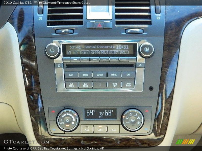 White Diamond Tri-coat / Shale/Cocoa 2010 Cadillac DTS