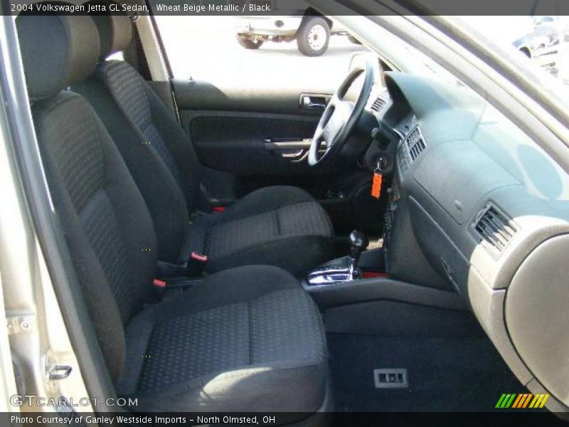 Wheat Beige Metallic / Black 2004 Volkswagen Jetta GL Sedan