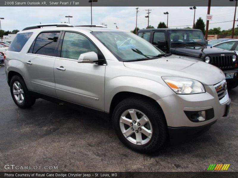 Silver Pearl / Tan 2008 Saturn Outlook XR