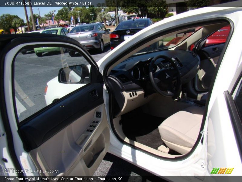 Wicked White / Beige 2008 Mitsubishi Lancer DE