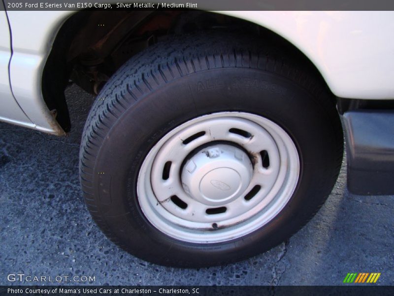 Silver Metallic / Medium Flint 2005 Ford E Series Van E150 Cargo