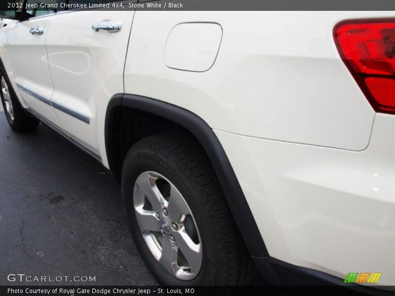Stone White / Black 2012 Jeep Grand Cherokee Limited 4x4