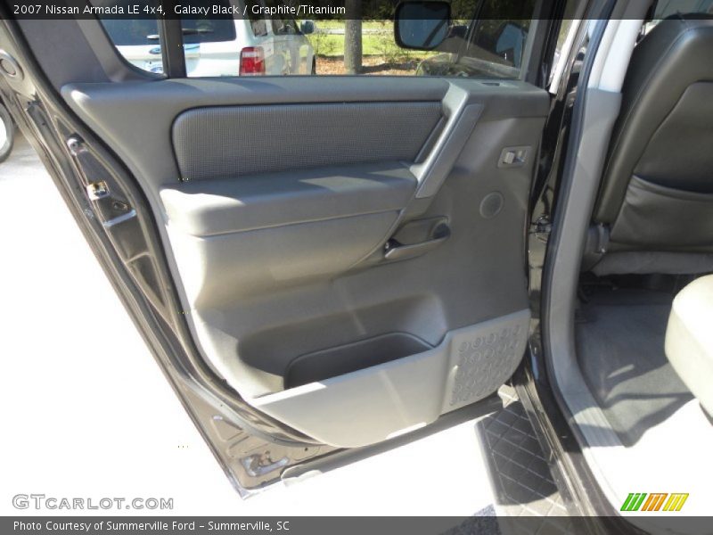 Galaxy Black / Graphite/Titanium 2007 Nissan Armada LE 4x4