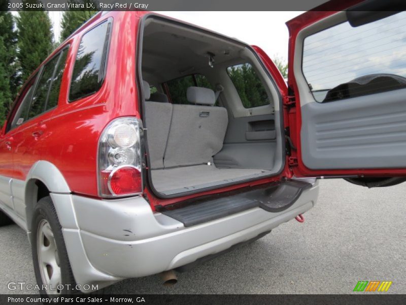 Racy Red / Gray 2005 Suzuki Grand Vitara LX