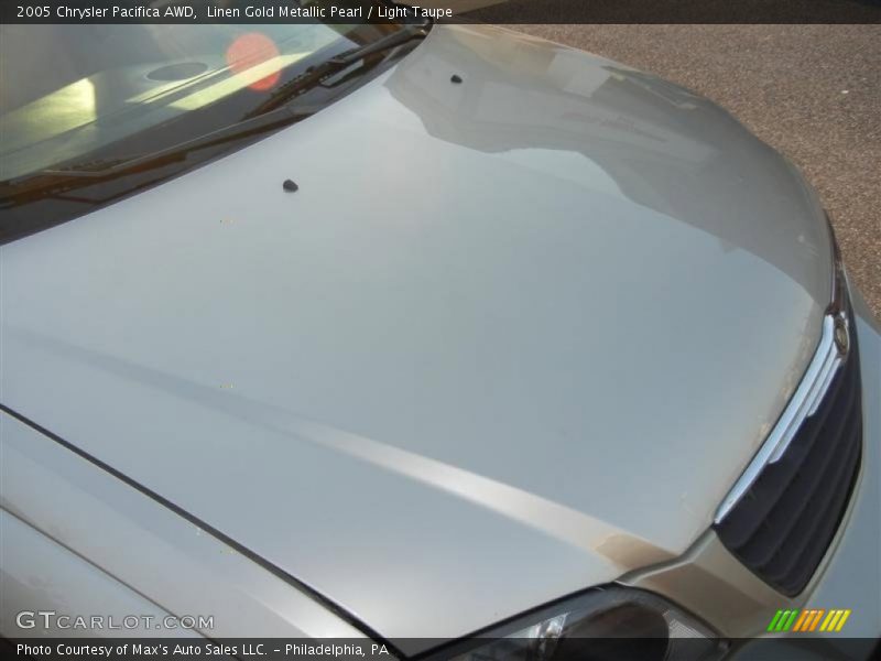 Linen Gold Metallic Pearl / Light Taupe 2005 Chrysler Pacifica AWD