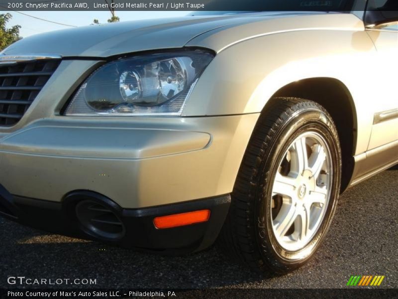 Linen Gold Metallic Pearl / Light Taupe 2005 Chrysler Pacifica AWD