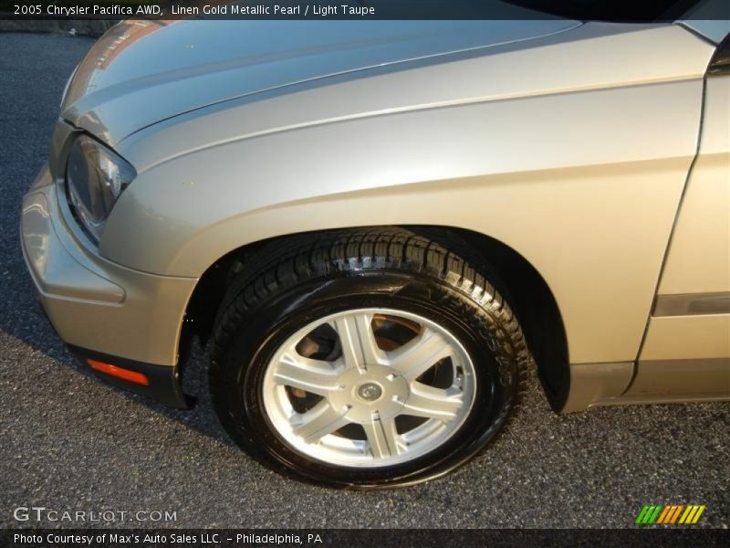 Linen Gold Metallic Pearl / Light Taupe 2005 Chrysler Pacifica AWD