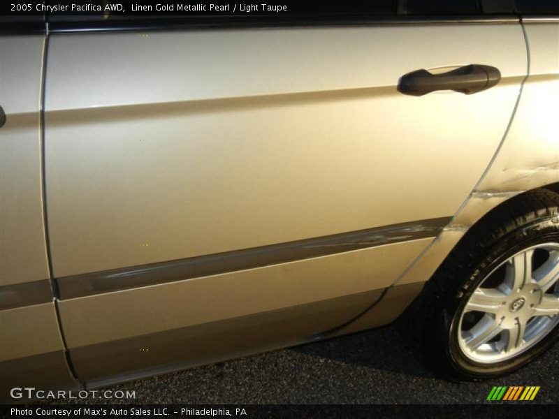 Linen Gold Metallic Pearl / Light Taupe 2005 Chrysler Pacifica AWD