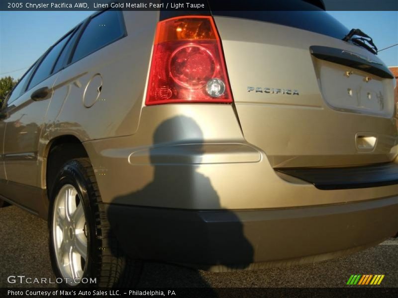 Linen Gold Metallic Pearl / Light Taupe 2005 Chrysler Pacifica AWD
