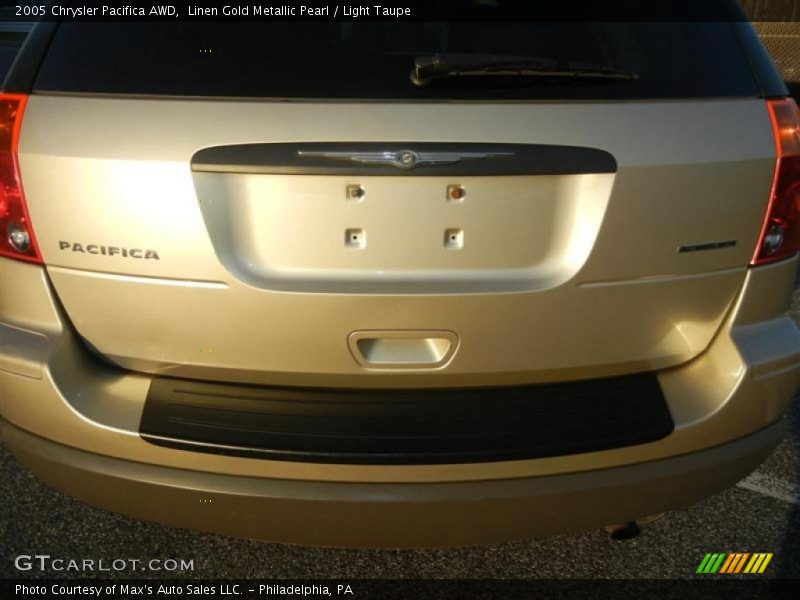 Linen Gold Metallic Pearl / Light Taupe 2005 Chrysler Pacifica AWD