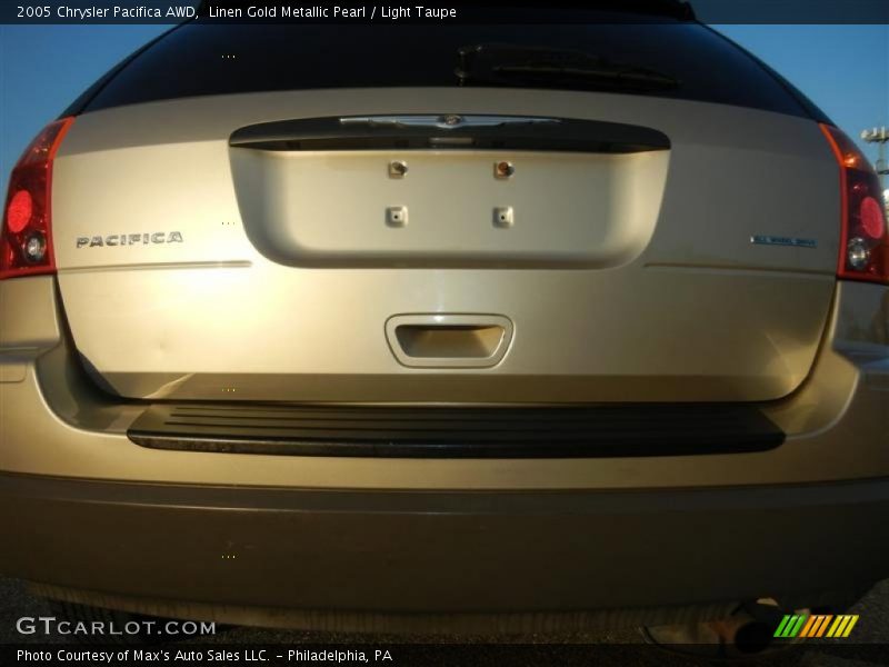 Linen Gold Metallic Pearl / Light Taupe 2005 Chrysler Pacifica AWD