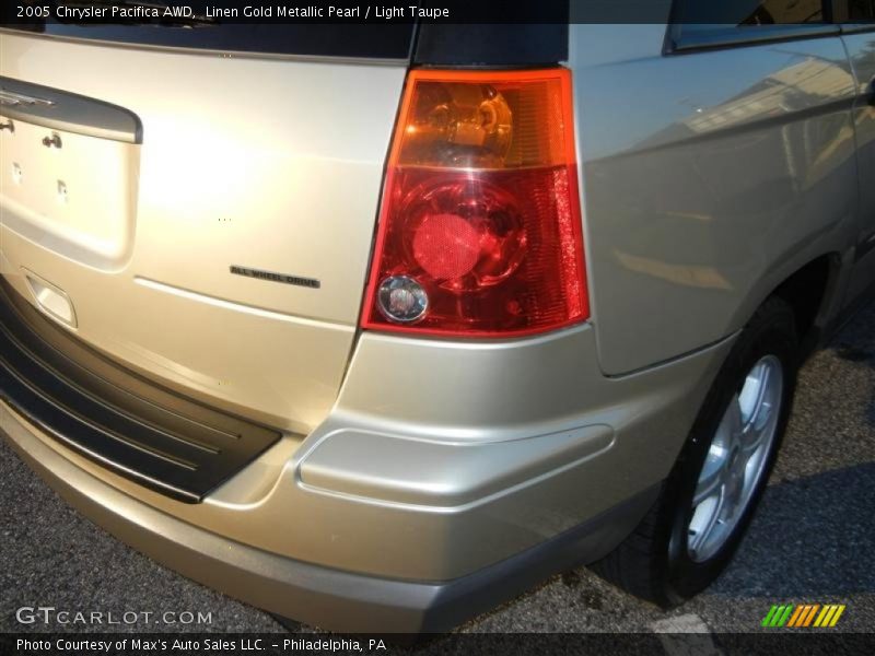 Linen Gold Metallic Pearl / Light Taupe 2005 Chrysler Pacifica AWD