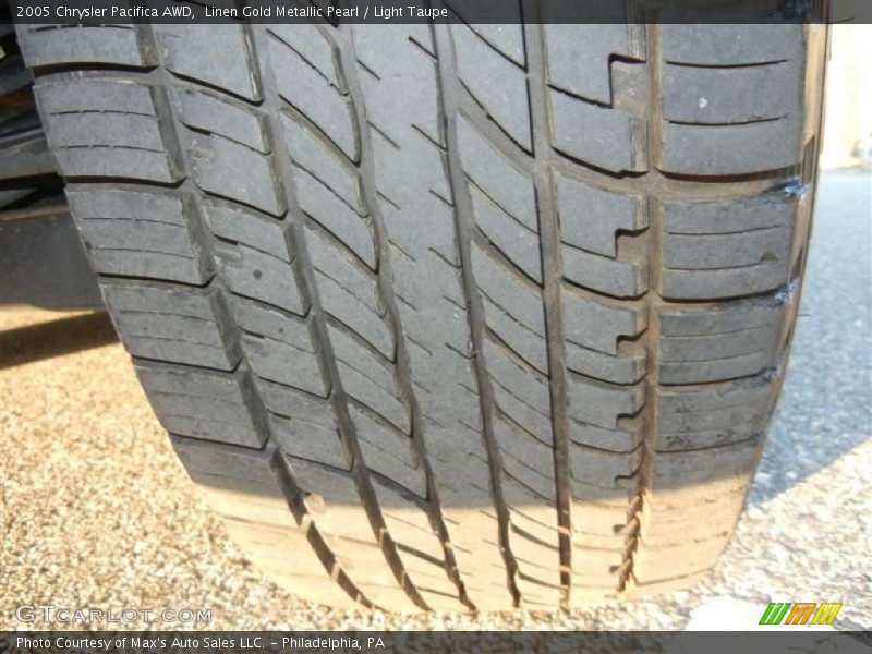 Linen Gold Metallic Pearl / Light Taupe 2005 Chrysler Pacifica AWD