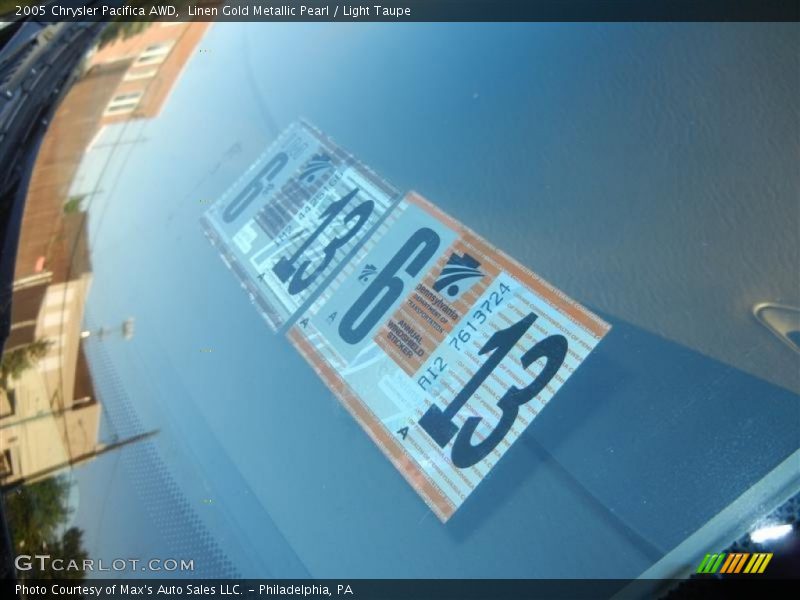 Linen Gold Metallic Pearl / Light Taupe 2005 Chrysler Pacifica AWD