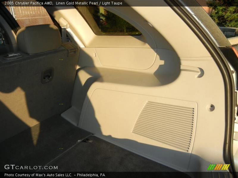 Linen Gold Metallic Pearl / Light Taupe 2005 Chrysler Pacifica AWD