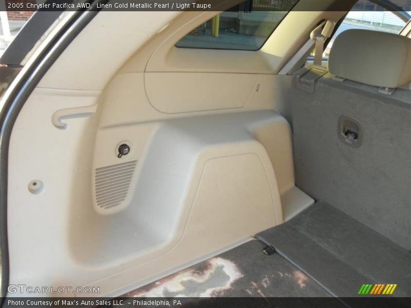 Linen Gold Metallic Pearl / Light Taupe 2005 Chrysler Pacifica AWD