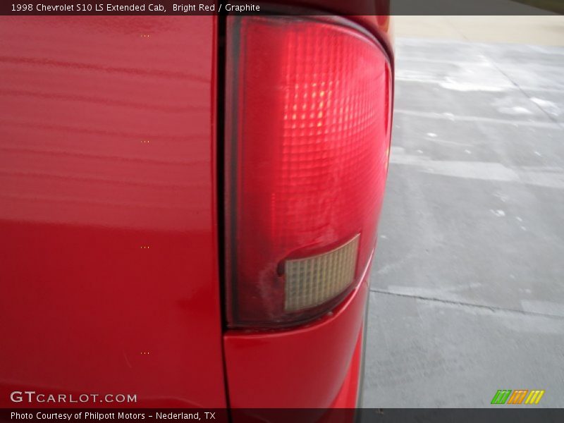 Bright Red / Graphite 1998 Chevrolet S10 LS Extended Cab