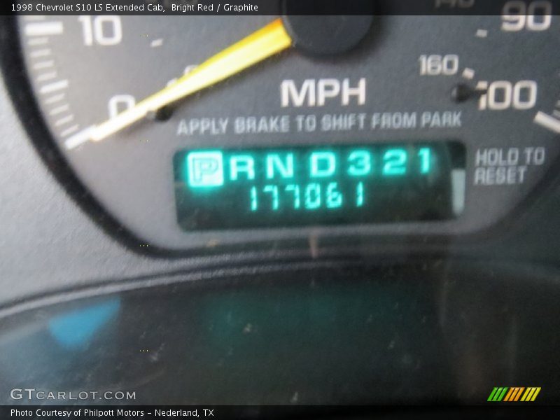 Bright Red / Graphite 1998 Chevrolet S10 LS Extended Cab