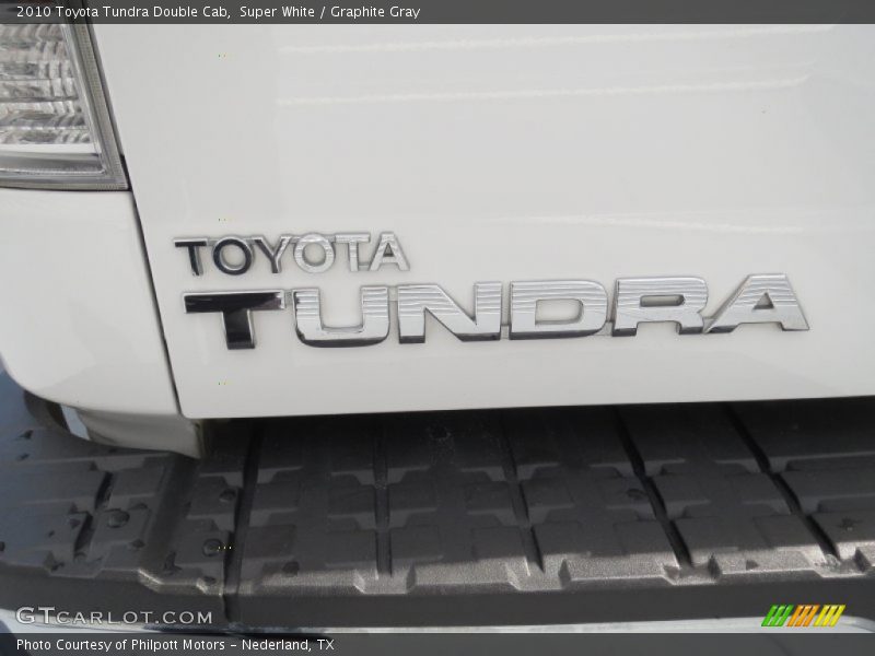 Super White / Graphite Gray 2010 Toyota Tundra Double Cab