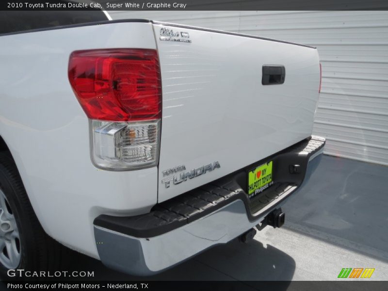 Super White / Graphite Gray 2010 Toyota Tundra Double Cab