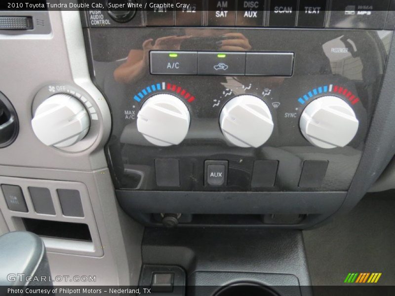 Super White / Graphite Gray 2010 Toyota Tundra Double Cab