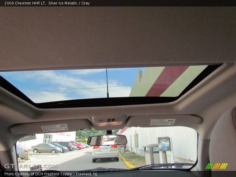 Silver Ice Metallic / Gray 2009 Chevrolet HHR LT