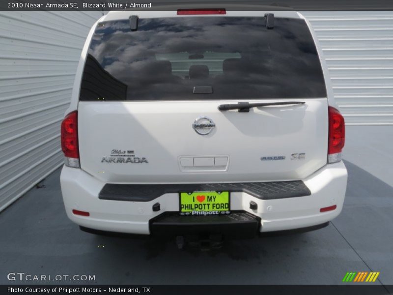 Blizzard White / Almond 2010 Nissan Armada SE