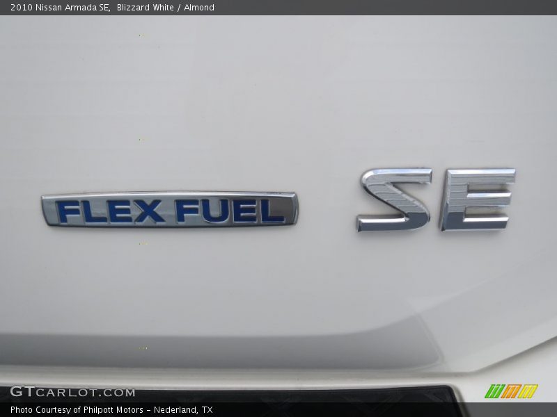 Blizzard White / Almond 2010 Nissan Armada SE